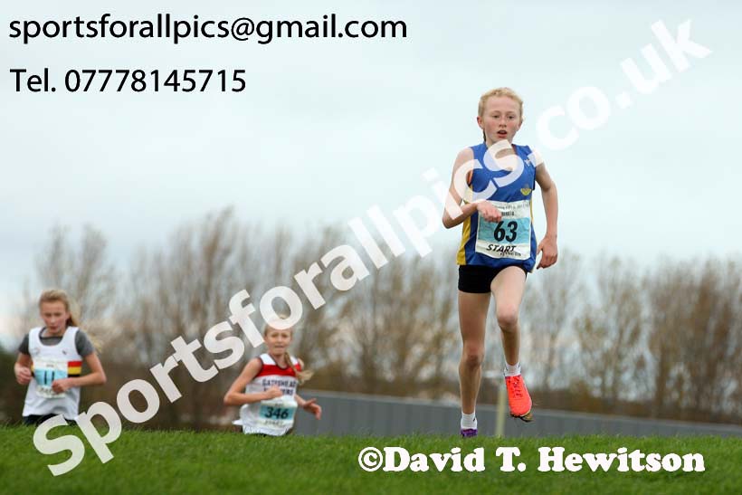 Girls under-13s, Sherman Cup and Davison Shield, Temple Park, South Shields. Photo:  David T. Hewitson/Sports for All Pics
